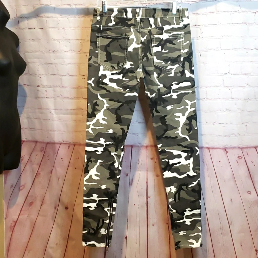 HUDSON CAMO'S - Picture 4 of 4